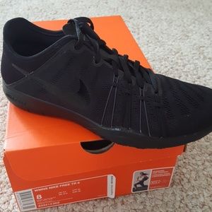 Women's Nike Free Sneakers